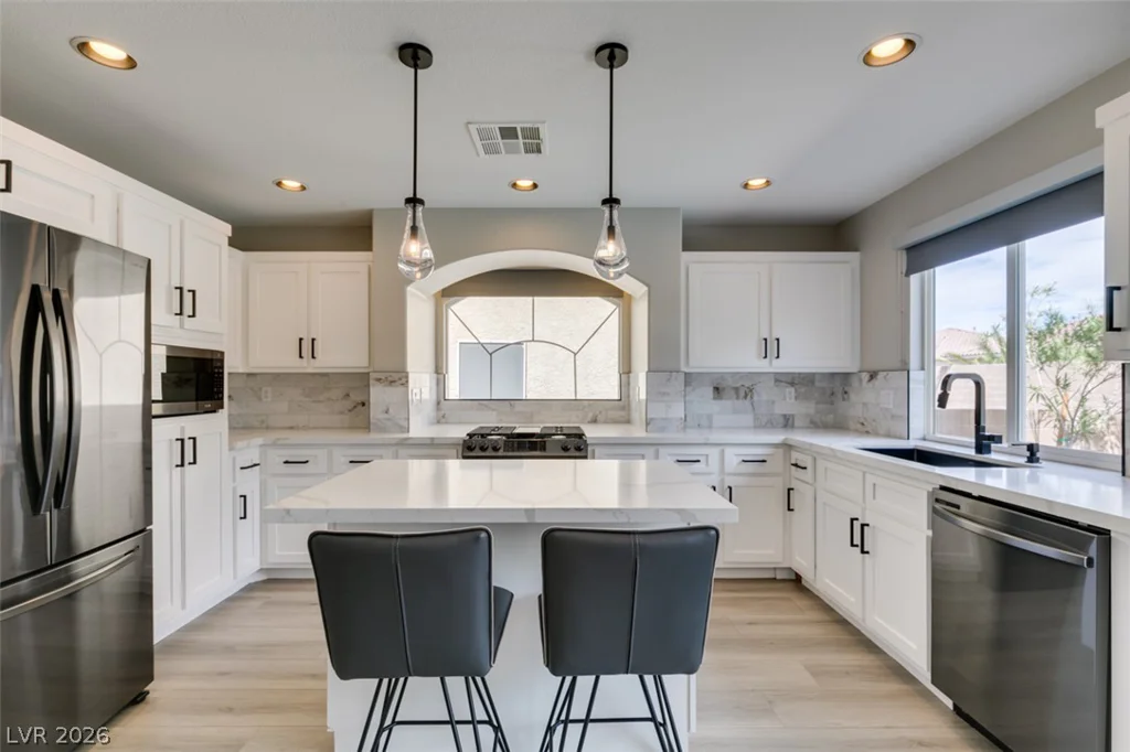 10908 Royal Highlands, Las Vegas, NV 89141