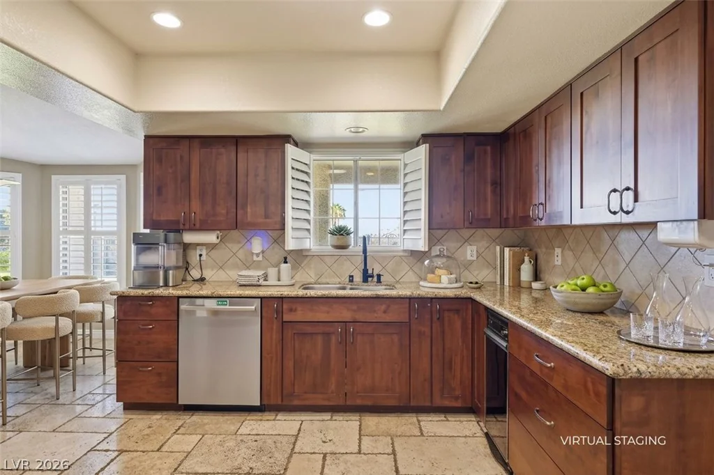 100 Highland, Henderson, NV 89015