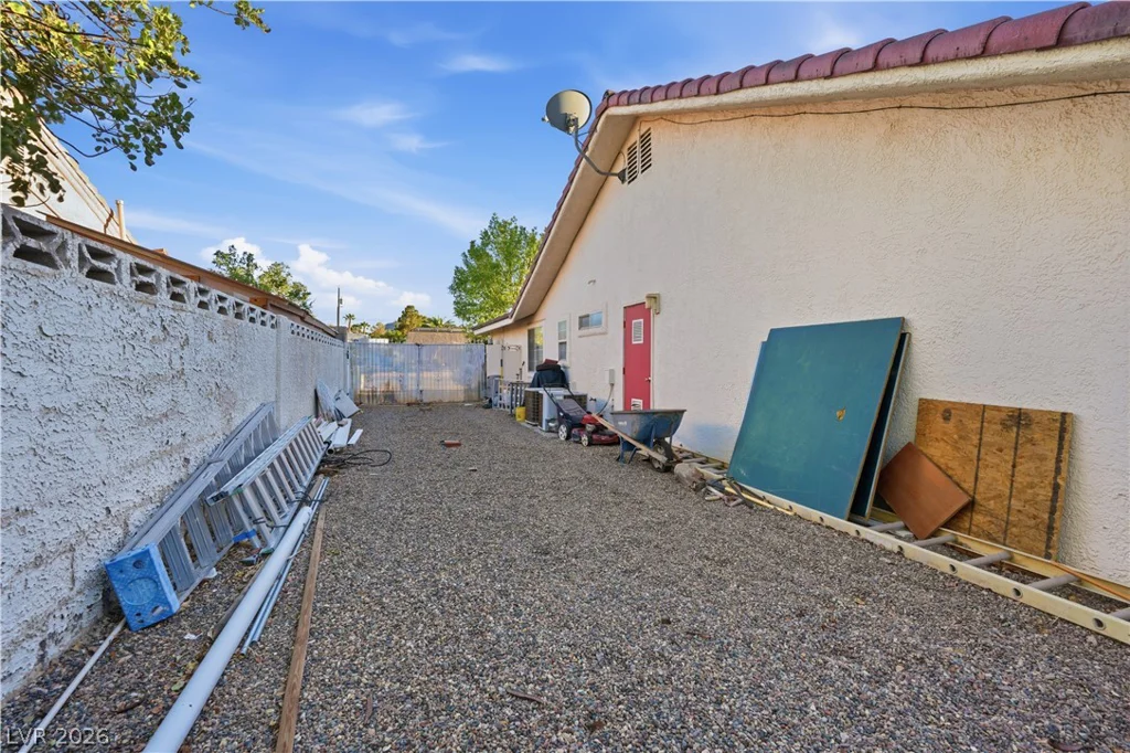 100 Highland, Henderson, NV 89015