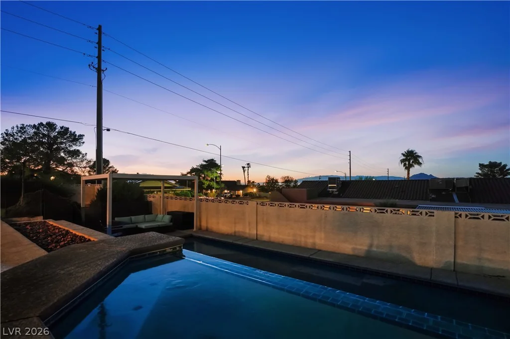 100 Highland, Henderson, NV 89015