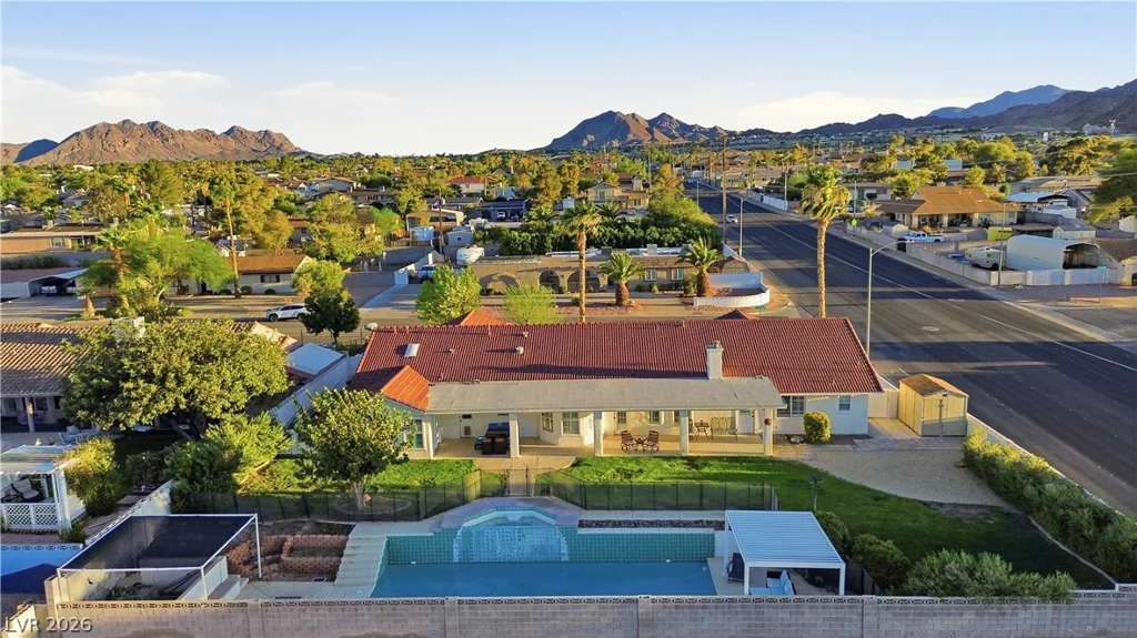 100 Highland, Henderson, NV 89015