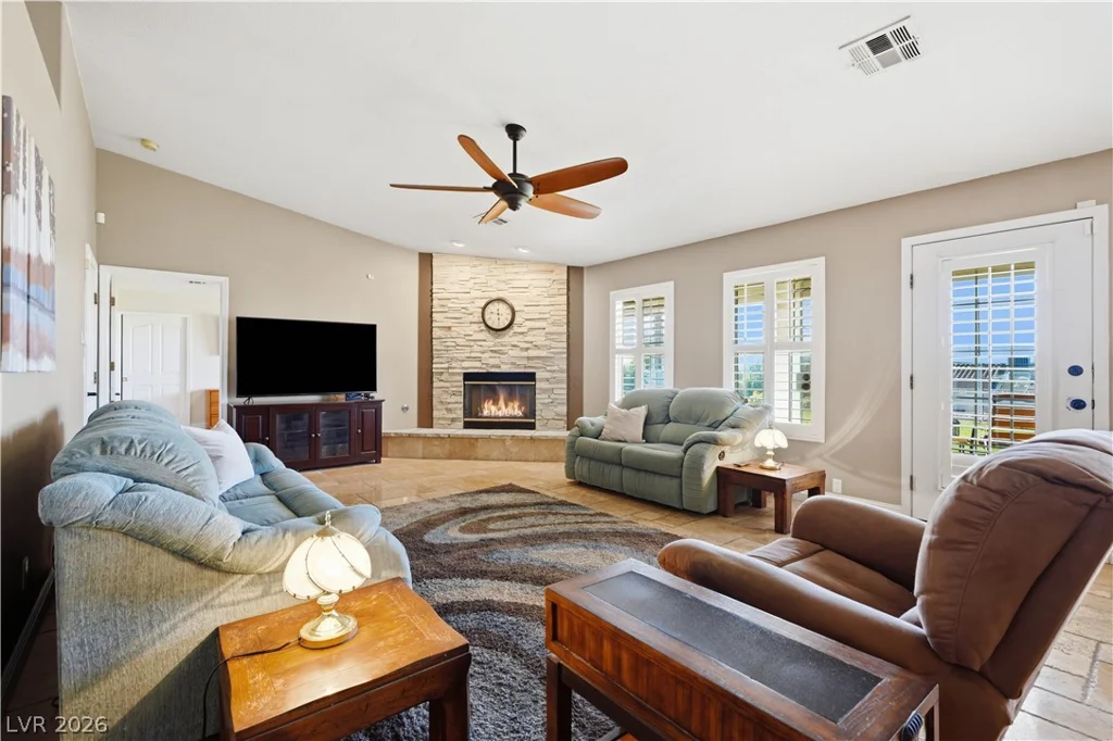 100 Highland, Henderson, NV 89015