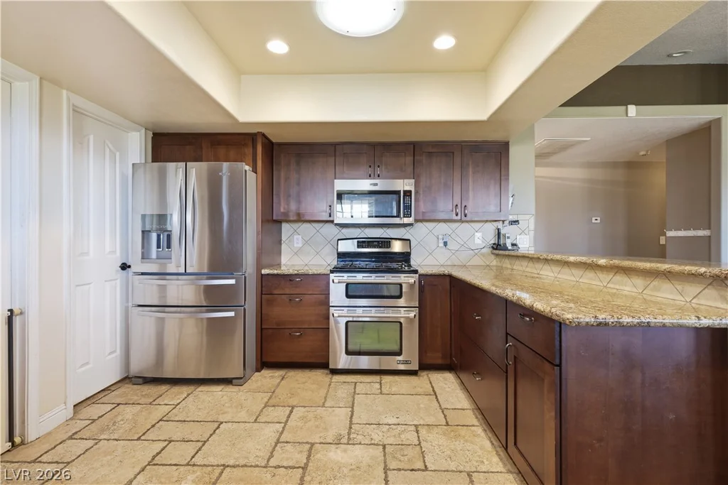 100 Highland, Henderson, NV 89015