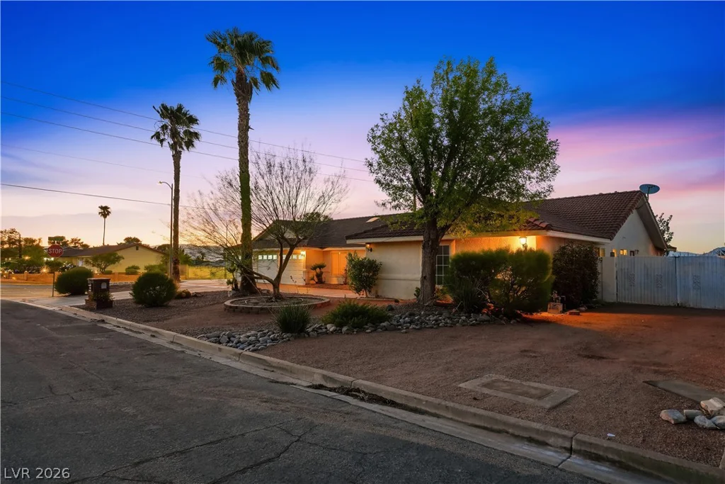 100 Highland, Henderson, NV 89015