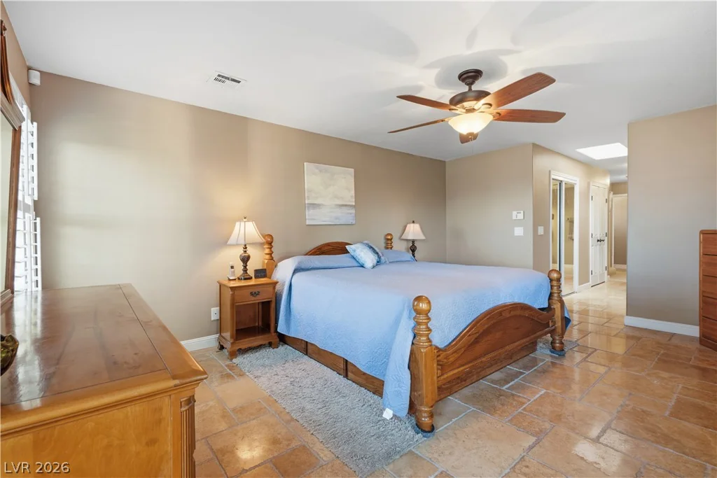 100 Highland, Henderson, NV 89015