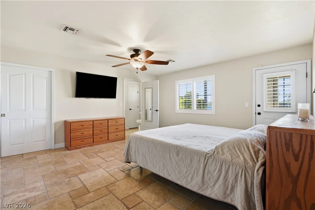 100 Highland, Henderson, NV 89015