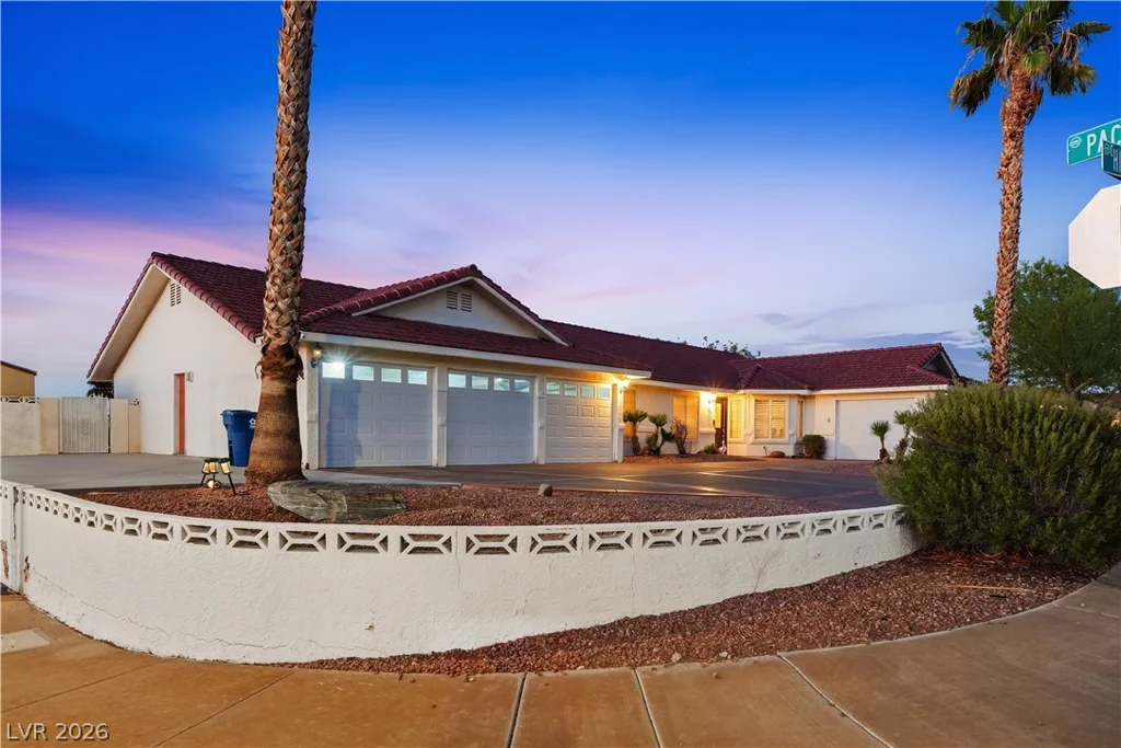 100 Highland, Henderson, NV 89015