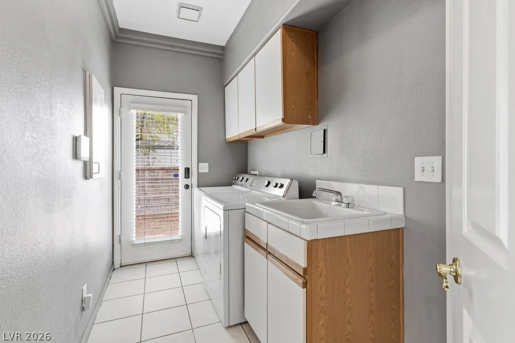 187 Springfield, Henderson, NV 89074