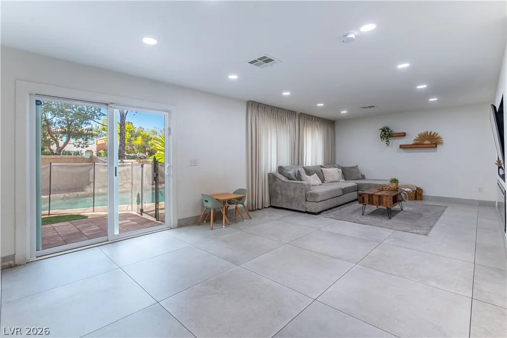 10008 Garamound, Las Vegas, NV 89117