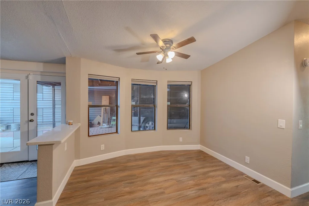 5676 Hobble Creek, Las Vegas, NV 89120