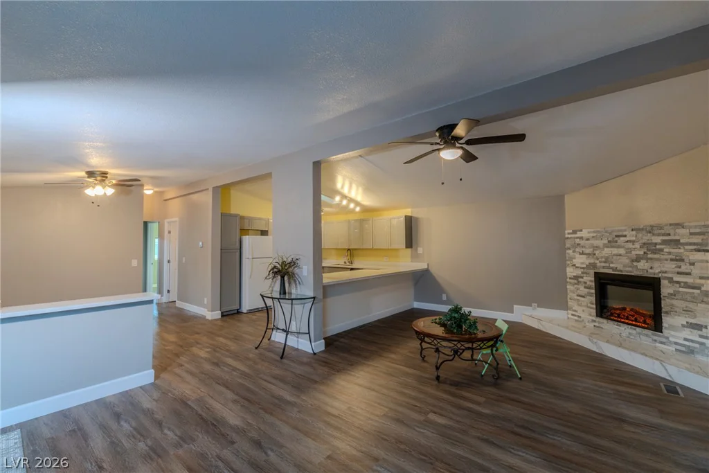 5676 Hobble Creek, Las Vegas, NV 89120