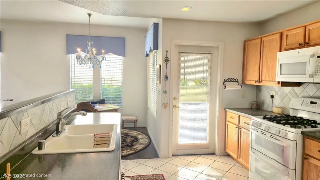 10001 Crimson Palisades, Las Vegas, NV 89144