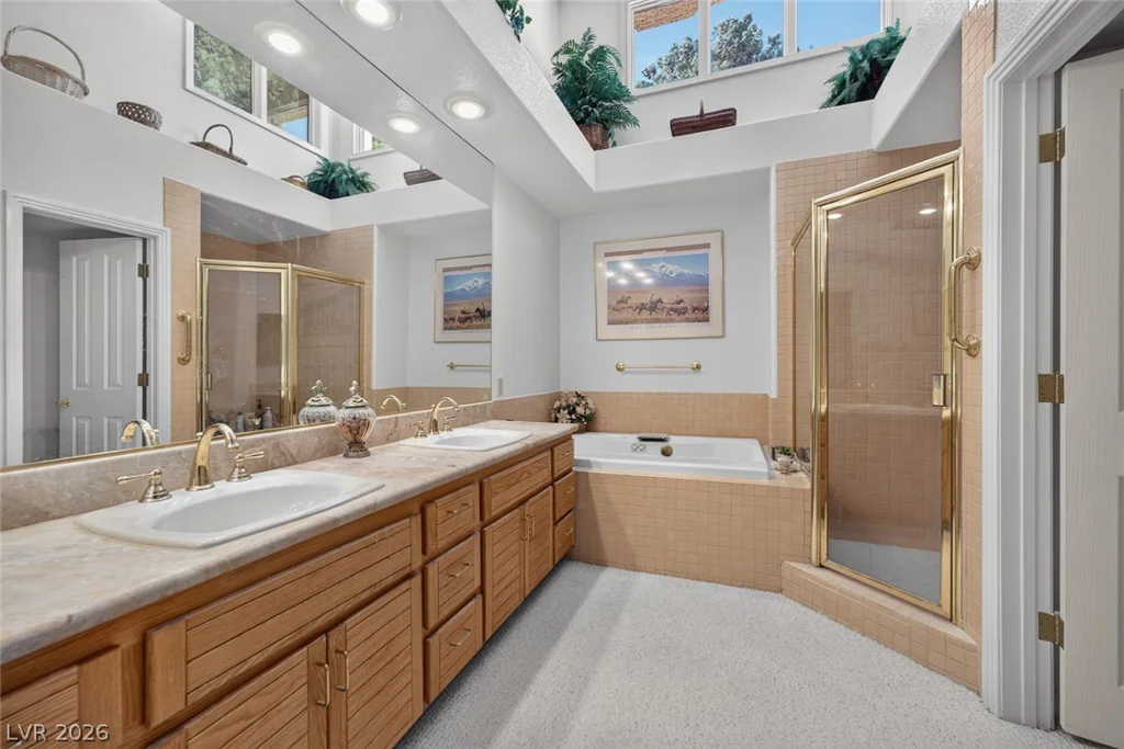 8157 Round Hills, Las Vegas, NV 89113