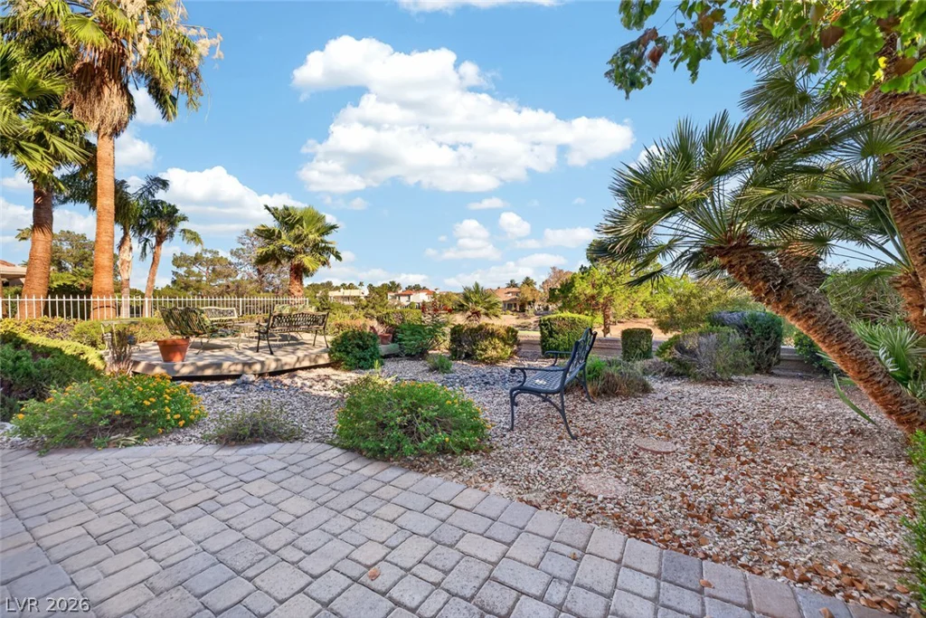 8157 Round Hills, Las Vegas, NV 89113