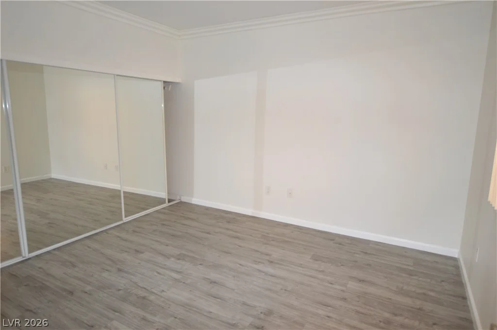 270 Flamingo, Las Vegas, NV 89169