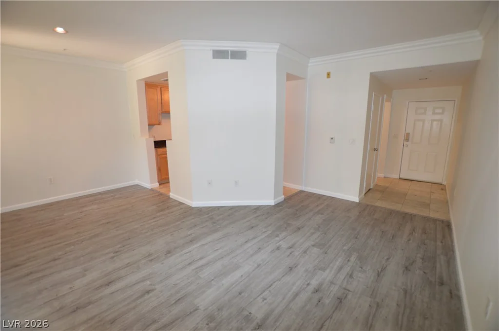 270 Flamingo, Las Vegas, NV 89169