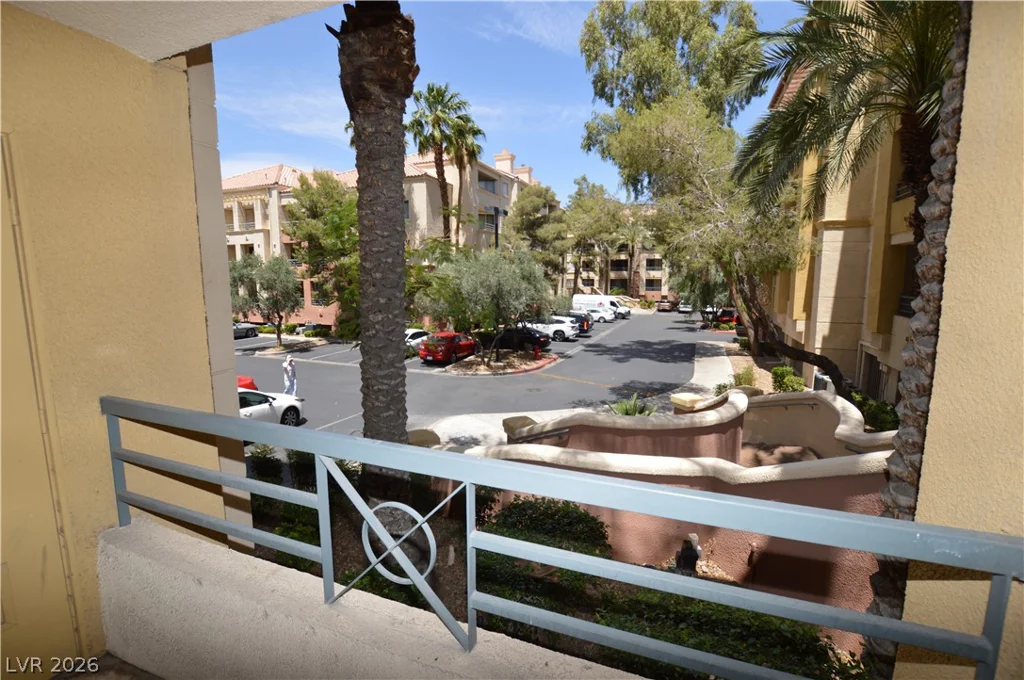 270 Flamingo, Las Vegas, NV 89169