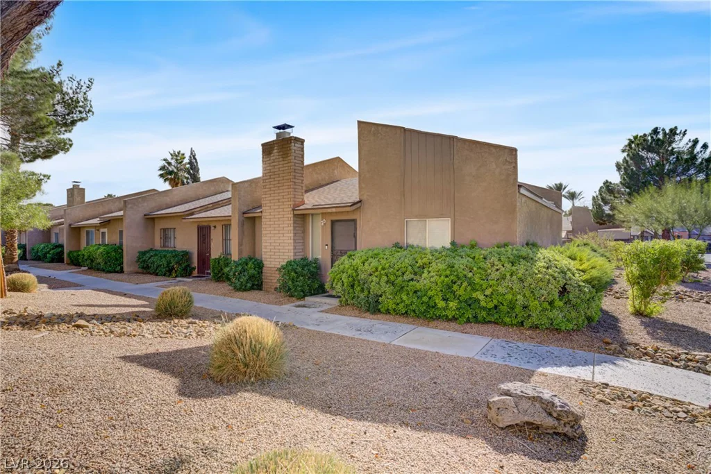 4274 Rollingstone, Las Vegas, NV 89103