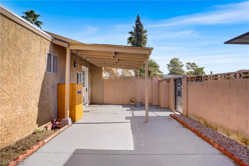 4274 Rollingstone, Las Vegas, NV 89103