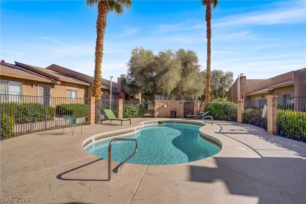 4274 Rollingstone, Las Vegas, NV 89103