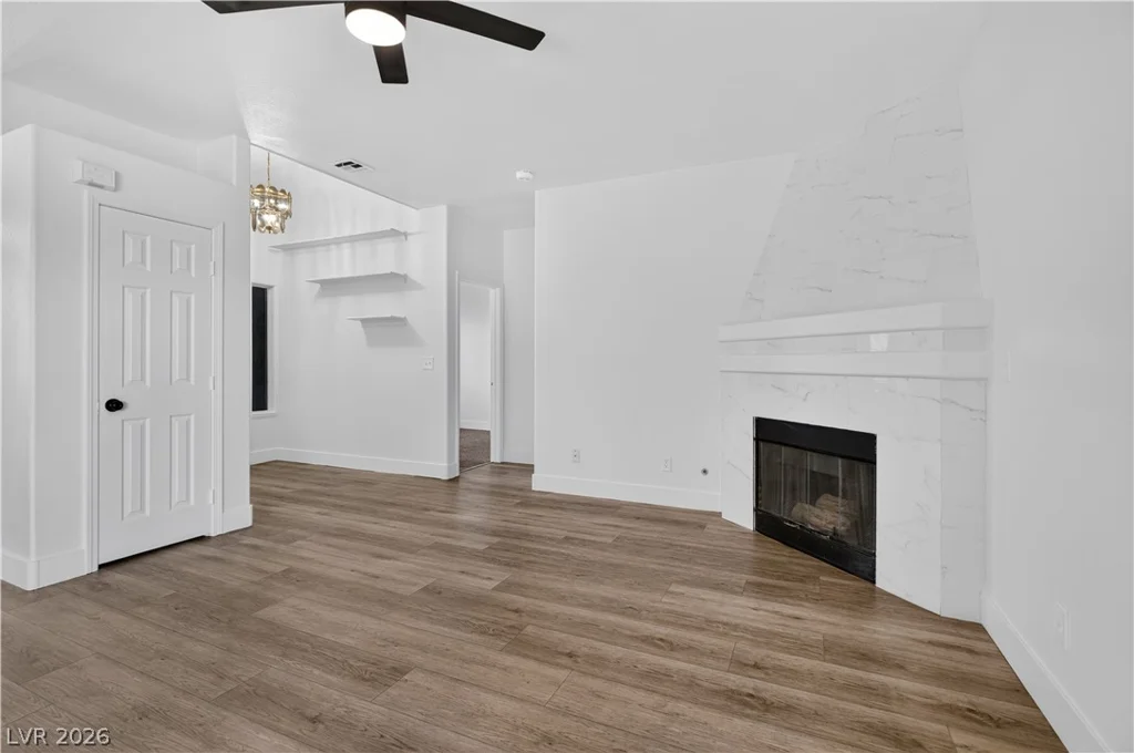 3250 Mystic Ridge, Las Vegas, NV 89129