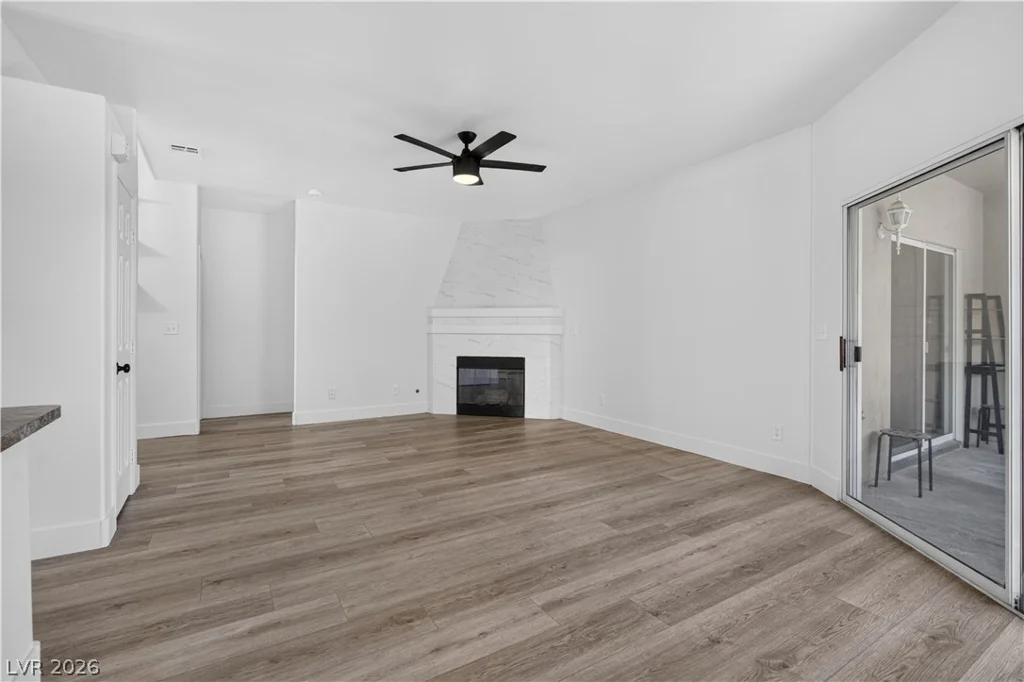 3250 Mystic Ridge, Las Vegas, NV 89129