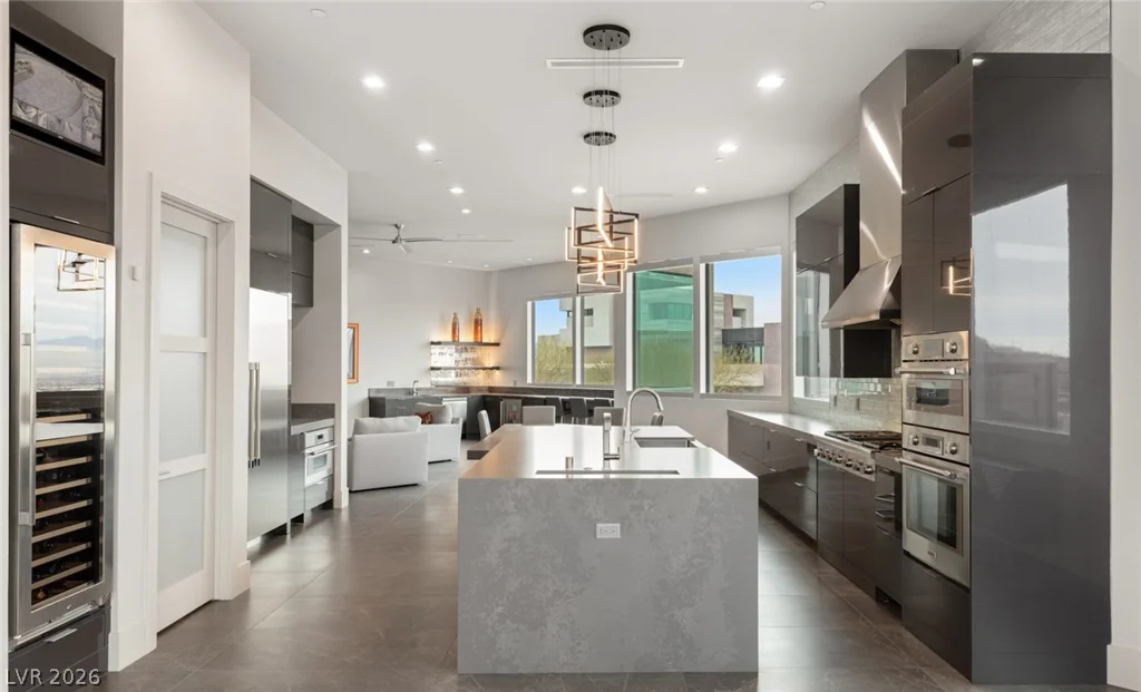 668 Dragon Peak, Henderson, NV 89012