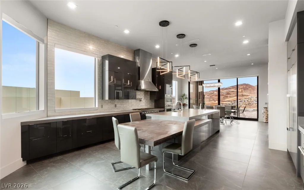 668 Dragon Peak, Henderson, NV 89012