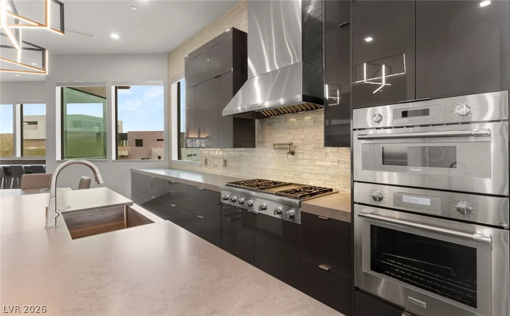 668 Dragon Peak, Henderson, NV 89012
