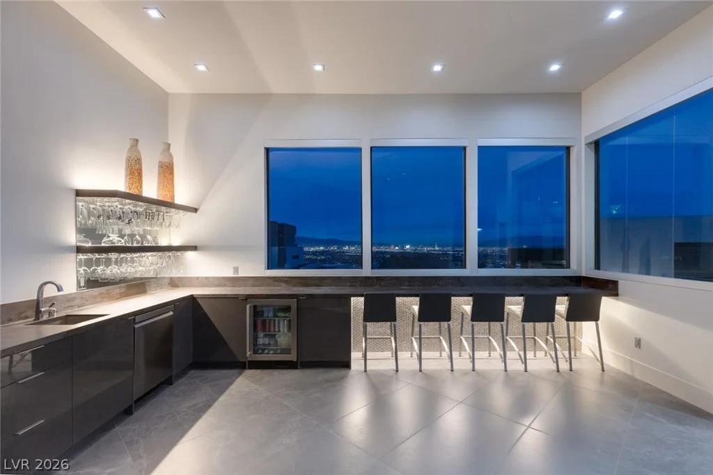 668 Dragon Peak, Henderson, NV 89012