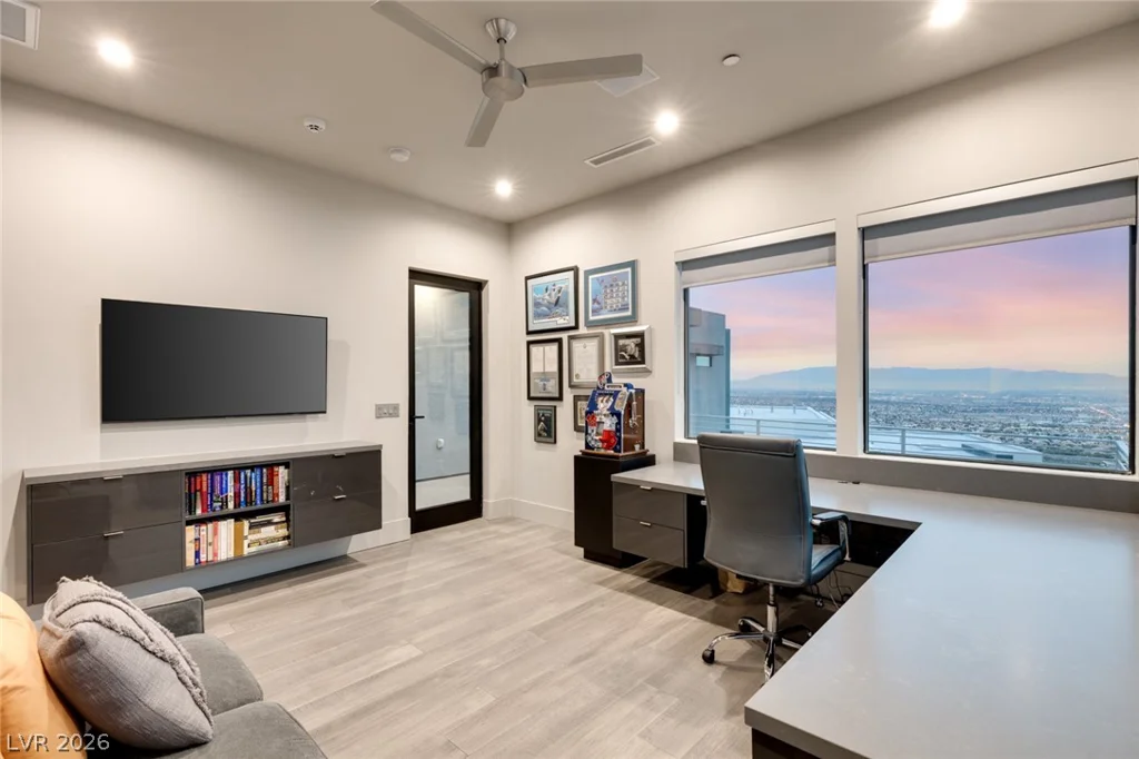 668 Dragon Peak, Henderson, NV 89012