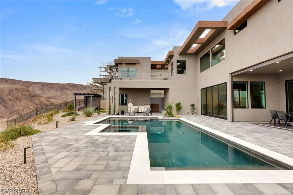 668 Dragon Peak, Henderson, NV 89012