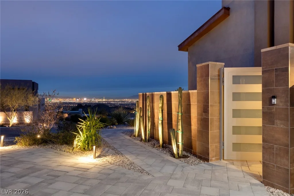 668 Dragon Peak, Henderson, NV 89012