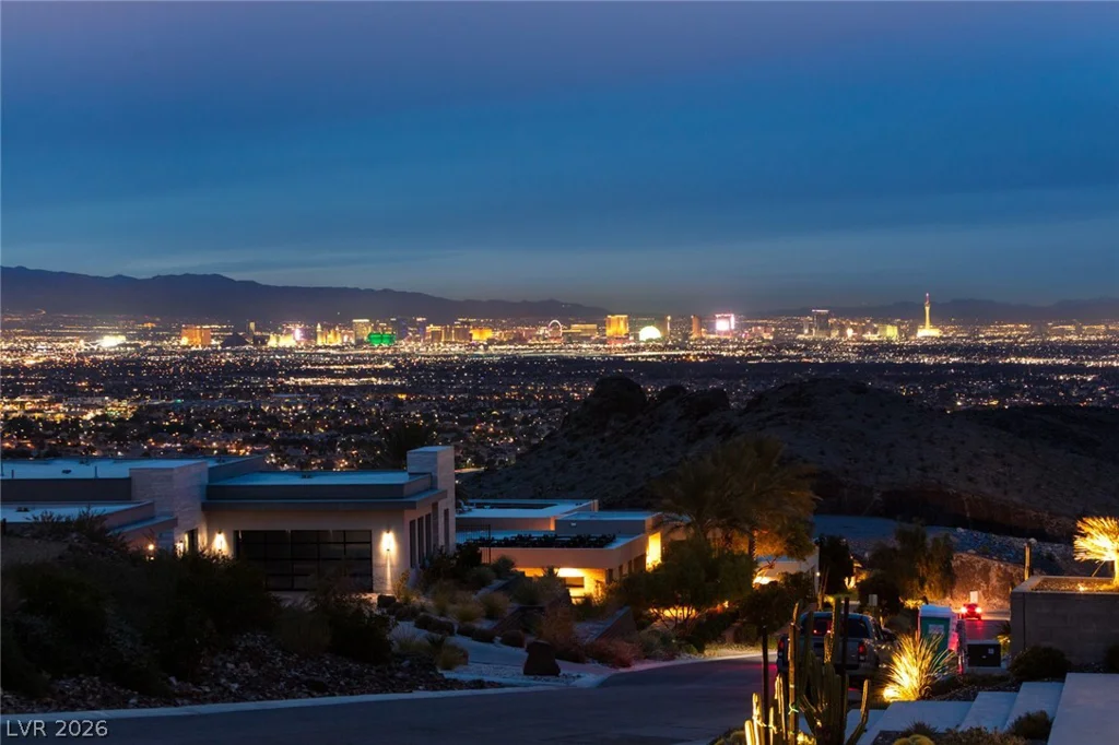 668 Dragon Peak, Henderson, NV 89012