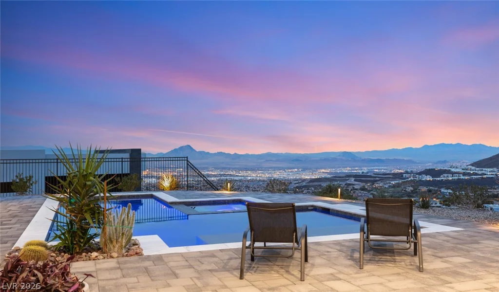 668 Dragon Peak, Henderson, NV 89012