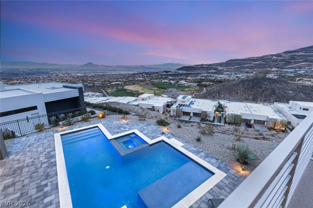 668 Dragon Peak, Henderson, NV 89012