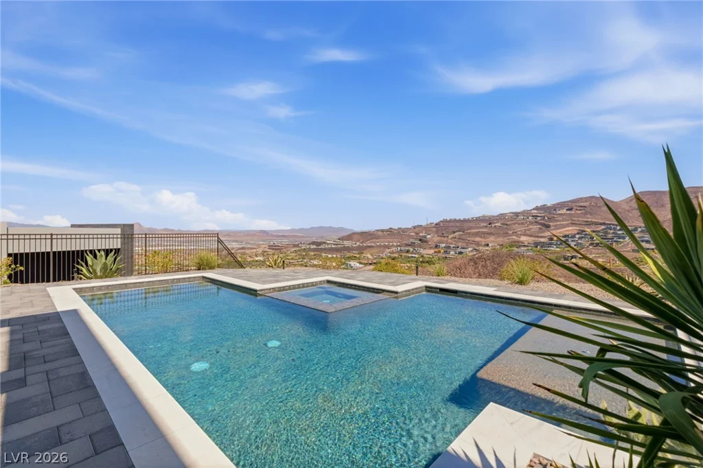 668 Dragon Peak, Henderson, NV 89012