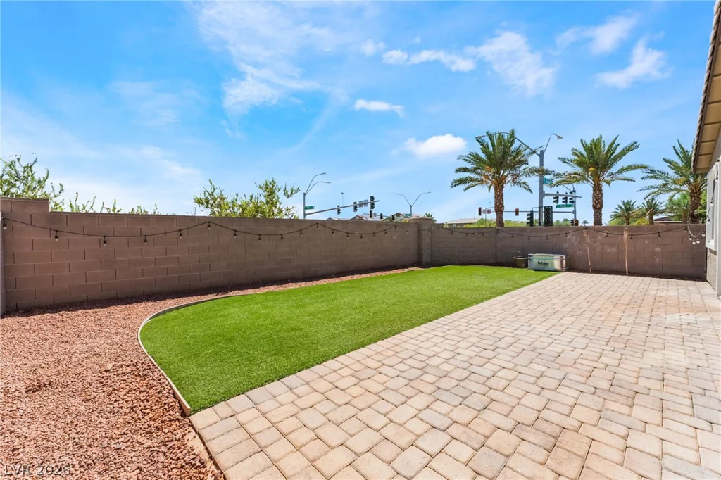 7604 Bandon Cliffs, North Las Vegas, NV 89084