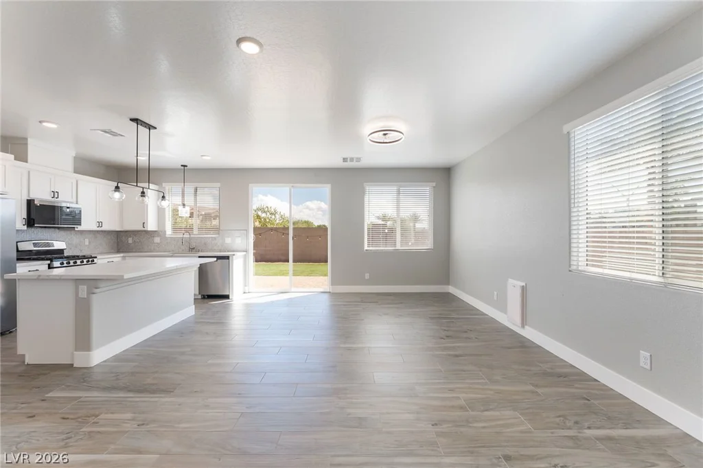 7604 Bandon Cliffs, North Las Vegas, NV 89084