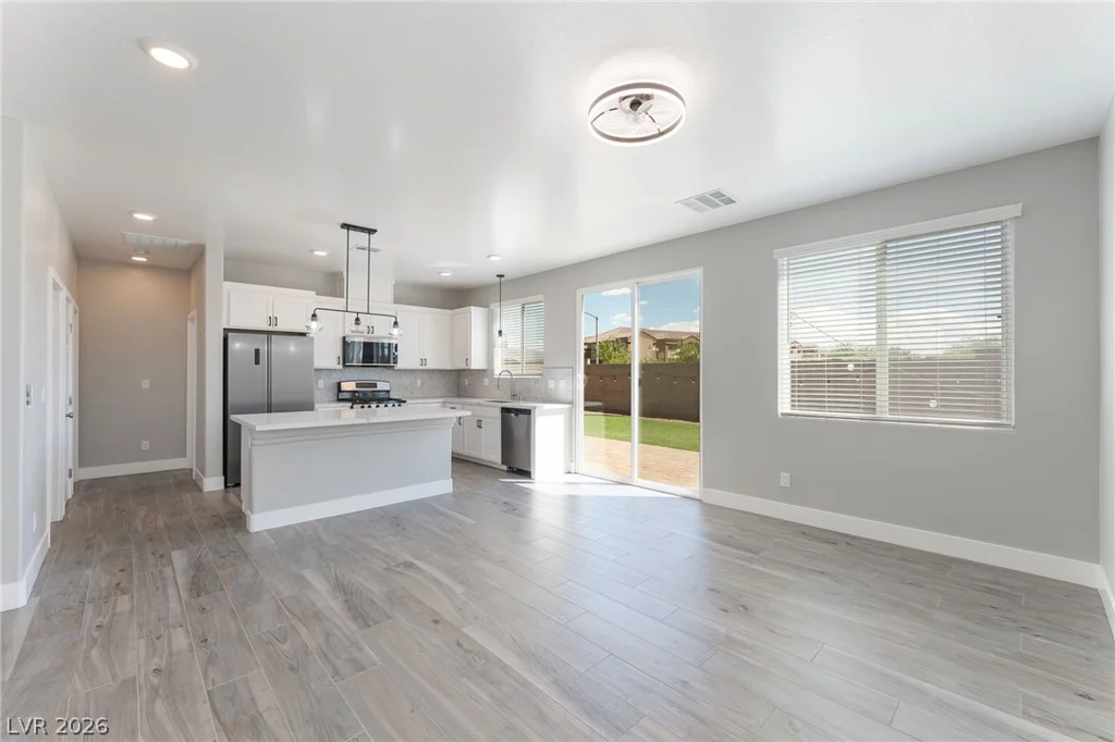 7604 Bandon Cliffs, North Las Vegas, NV 89084