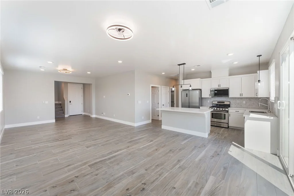 7604 Bandon Cliffs, North Las Vegas, NV 89084