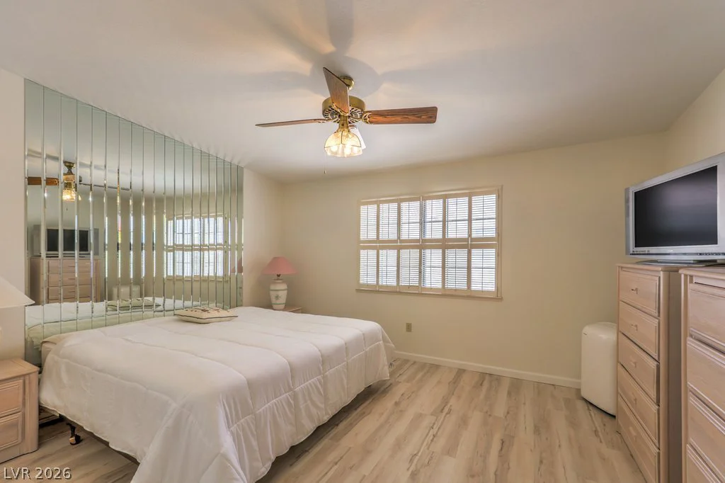 2851 Valley View, Las Vegas, NV 89102
