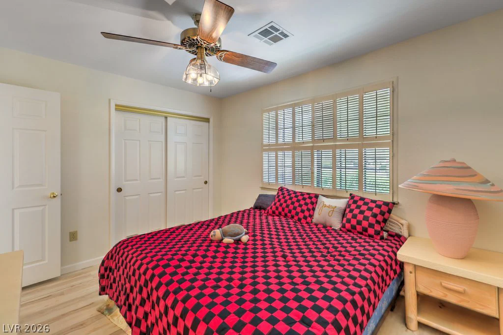 2851 Valley View, Las Vegas, NV 89102
