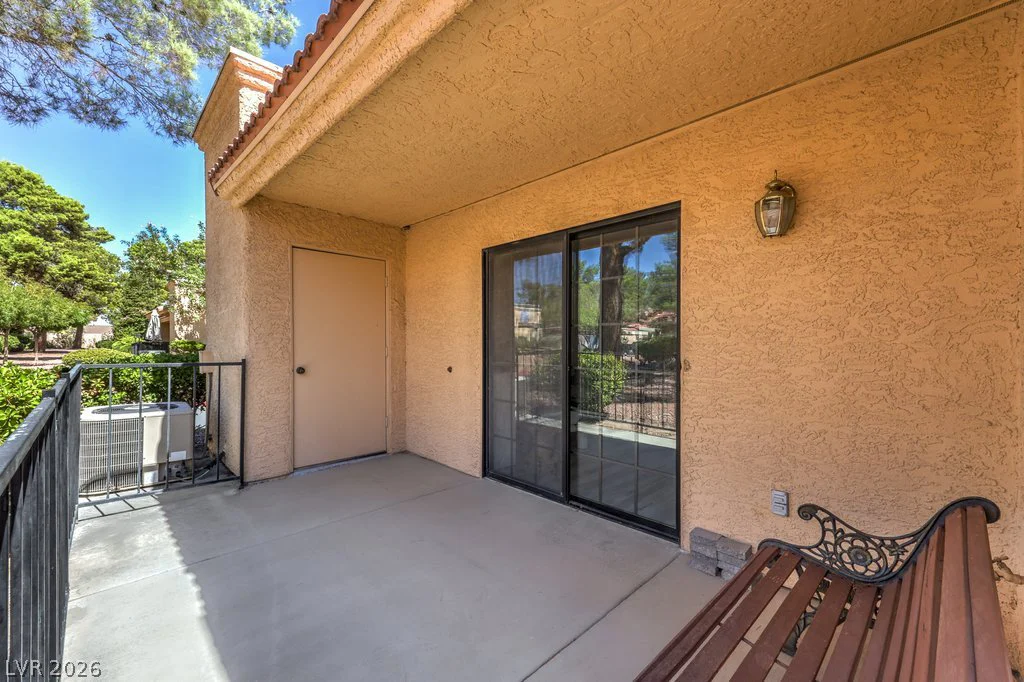 2851 Valley View, Las Vegas, NV 89102