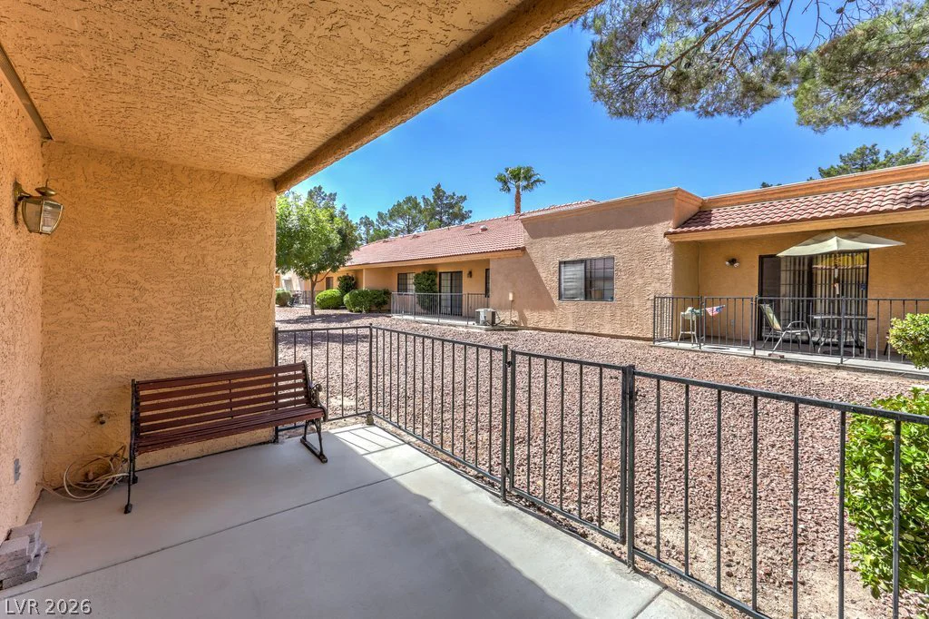 2851 Valley View, Las Vegas, NV 89102