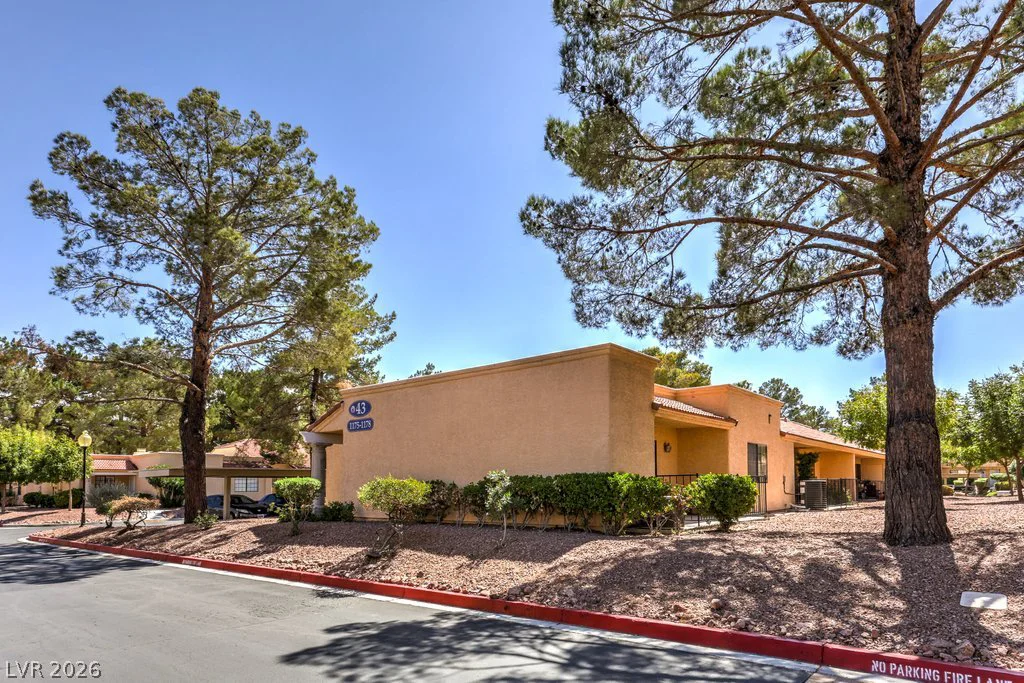 2851 Valley View, Las Vegas, NV 89102