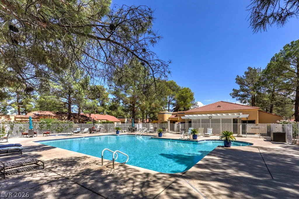 2851 Valley View, Las Vegas, NV 89102