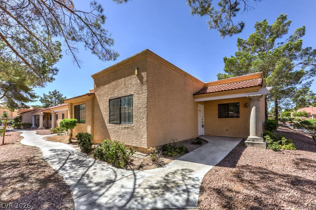 2851 Valley View, Las Vegas, NV 89102