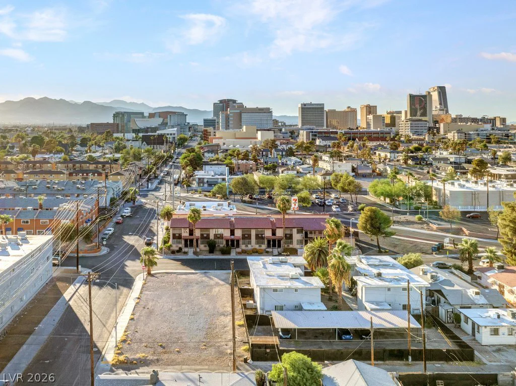 423 13th, Las Vegas, NV 89101