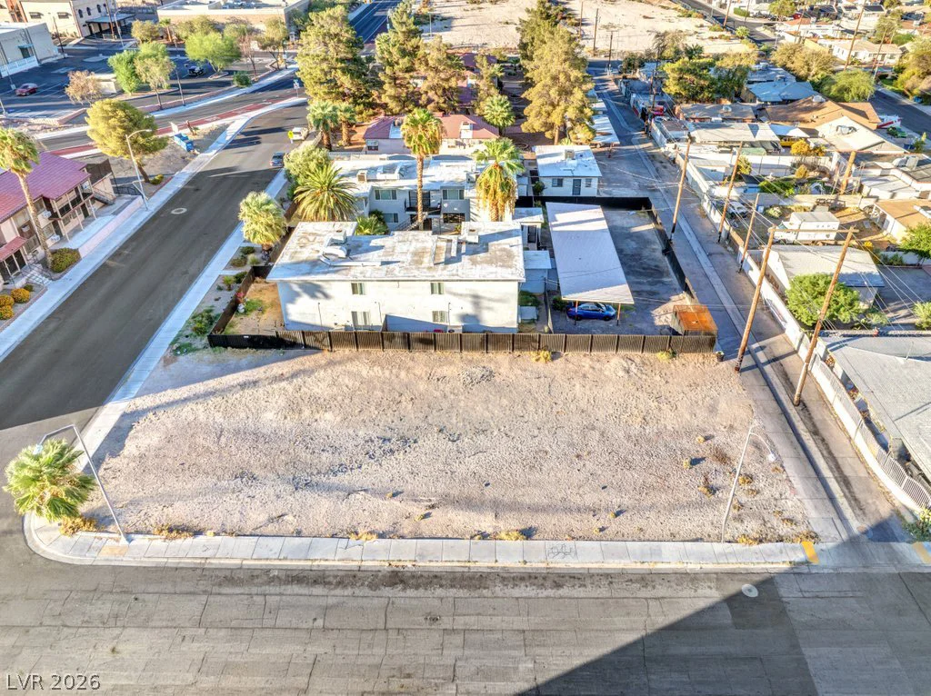 423 13th, Las Vegas, NV 89101